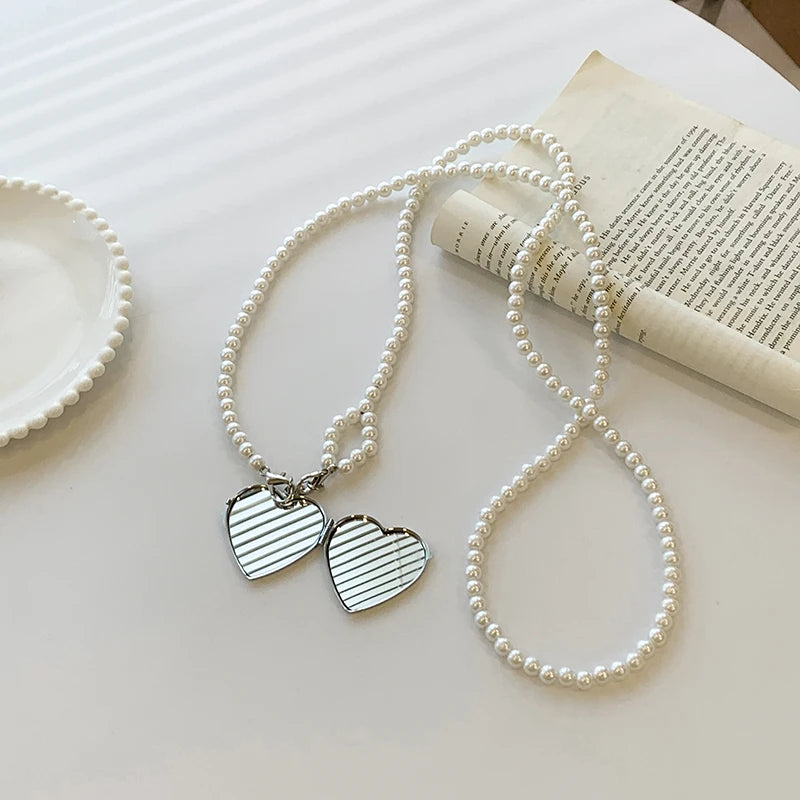 2024 Fashion Heart shaped Pendant Decorative Bags for Women Cute Mirror Chain Crossbody Bag Designer Dinner Bag