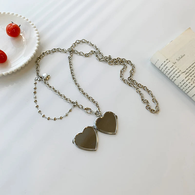 2024 Fashion Heart shaped Pendant Decorative Bags for Women Cute Mirror Chain Crossbody Bag Designer Dinner Bag