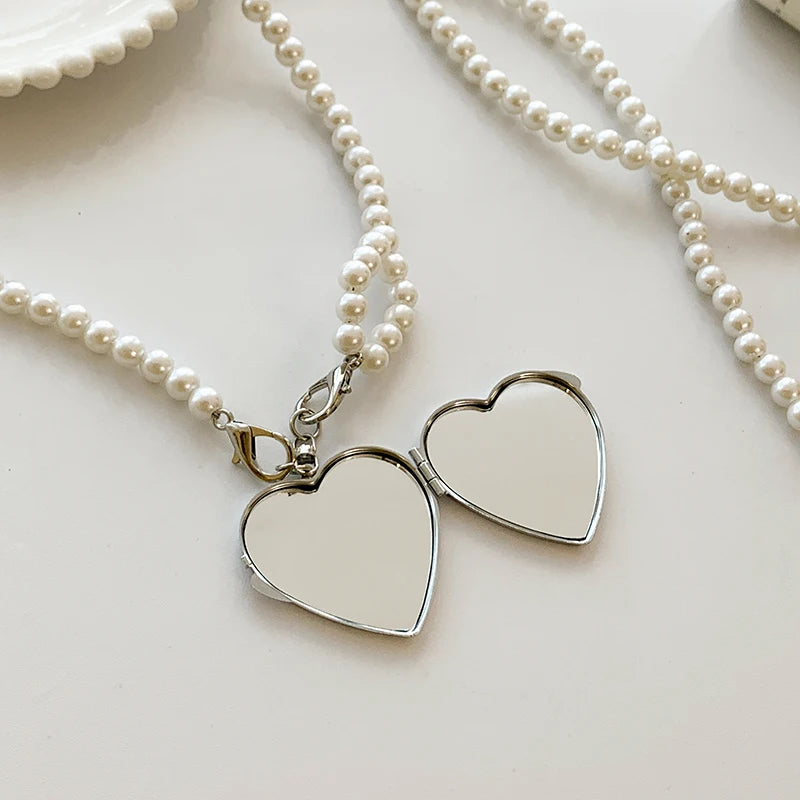 2024 Fashion Heart shaped Pendant Decorative Bags for Women Cute Mirror Chain Crossbody Bag Designer Dinner Bag