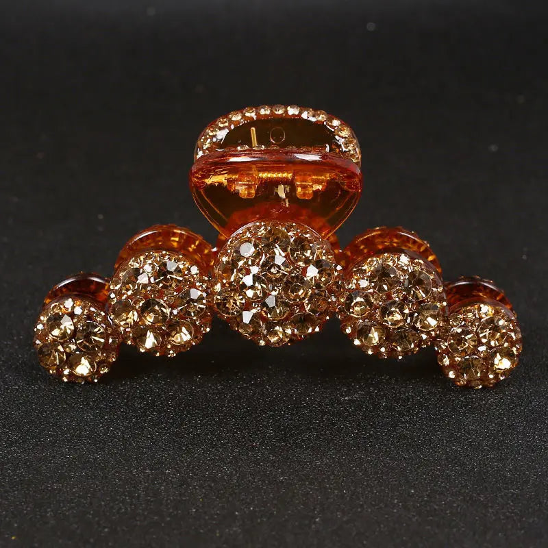 Vintage Bee Hair Claws Jewelry For Women Baroque Luxury Metal Bee Headdress Handmade Hair Claws Accessories Hairpins Wholesale