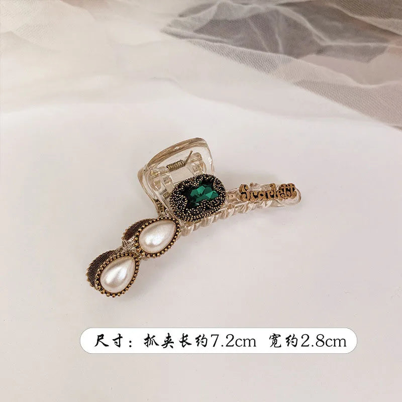 Vintage Bee Hair Claws Jewelry For Women Baroque Luxury Metal Bee Headdress Handmade Hair Claws Accessories Hairpins Wholesale